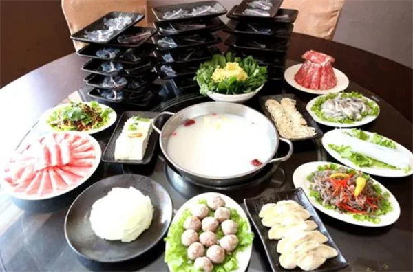 风情丽江斑鱼火锅