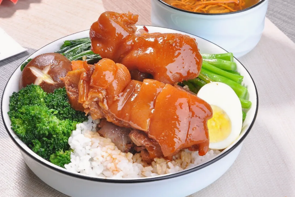 臻师傅猪脚饭