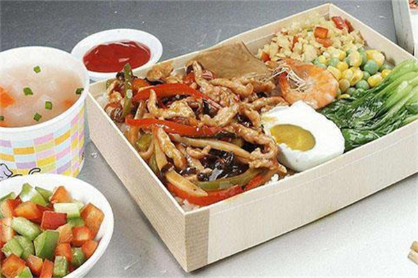 老街礼中式快餐加盟