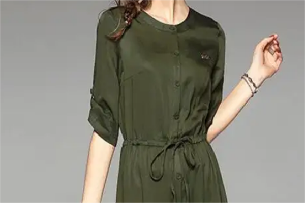 银发久久女装