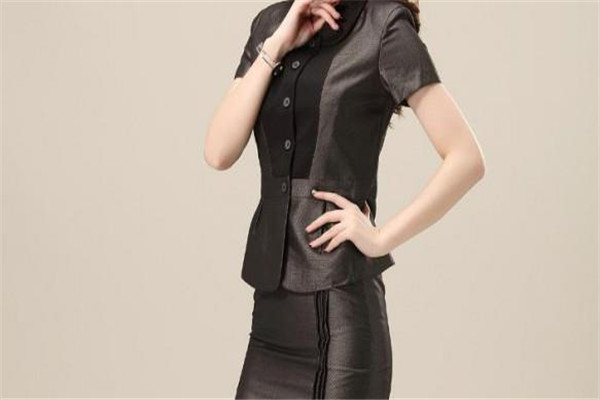 乐胜服装加盟