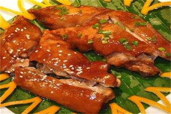 老岳农家猪蹄盛宴
