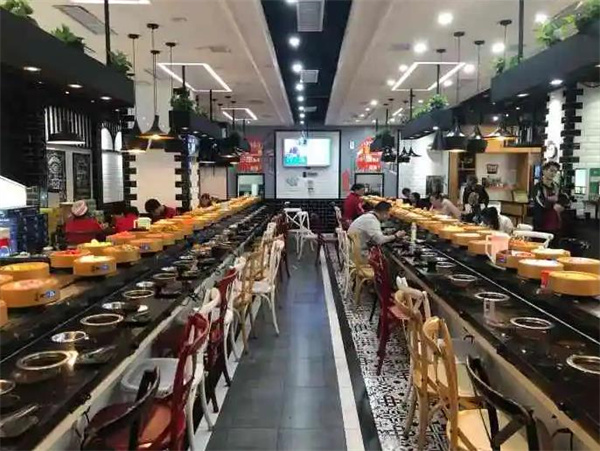 汤响自助回转火锅