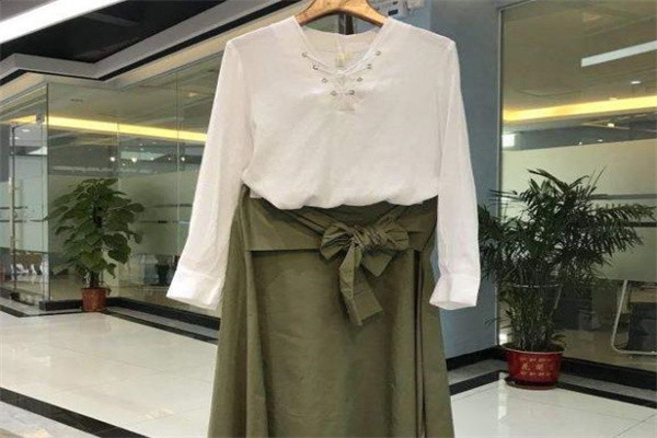爱德康女装