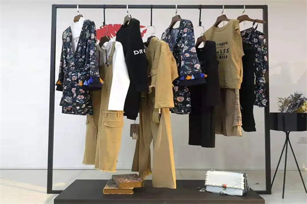 没完没了女装