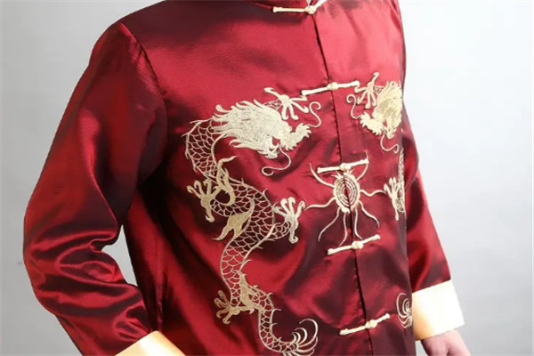 唐龙神爵服饰加盟