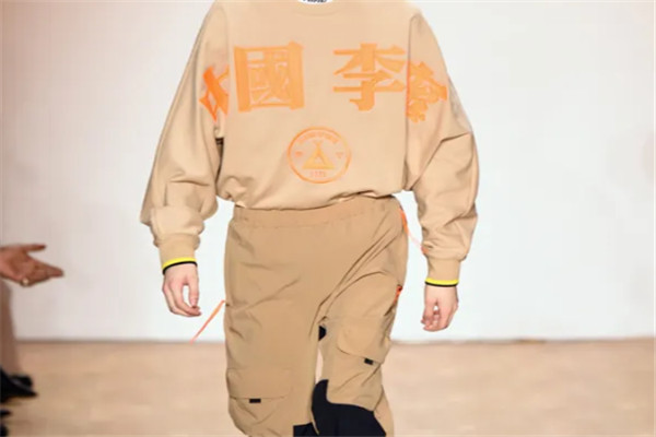 李宁探索运动装加盟