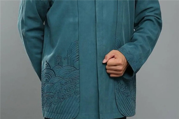 唐龙神爵服饰加盟