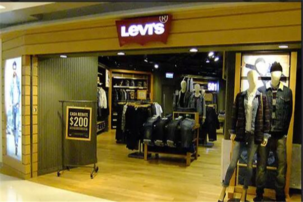 LEVI’S休闲装