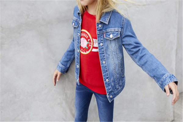 LEVI’S休闲装