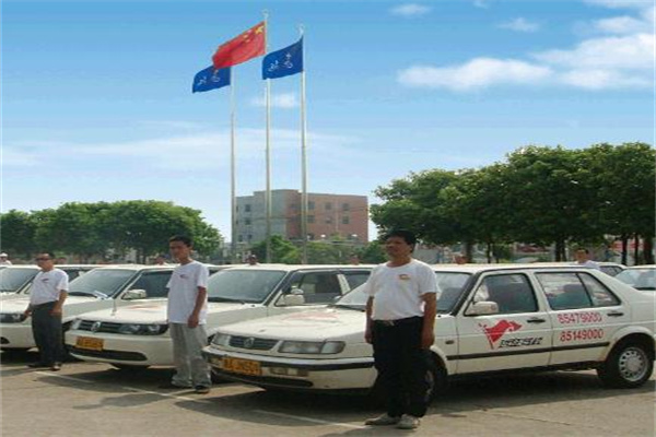 春秋学车旗忠驾校