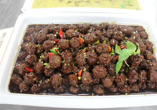 来尔佳餐饮