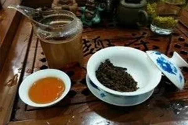 伊福春茶行