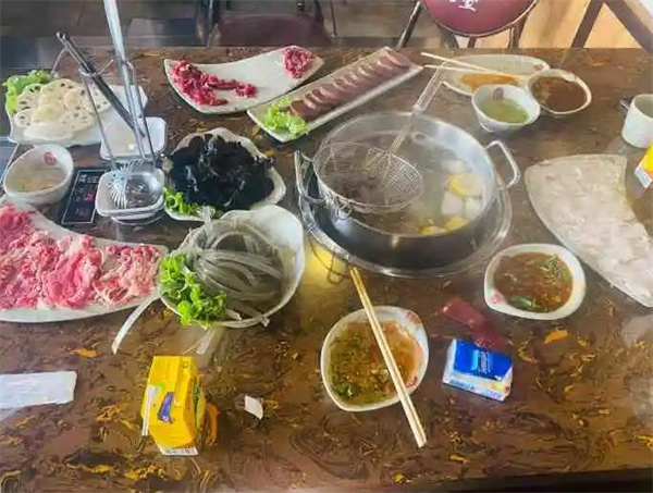 高兴壹锅潮汕鲜牛肉火锅