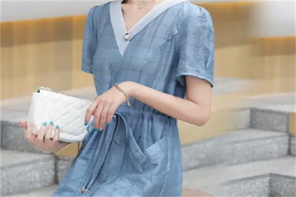 黛弟女装