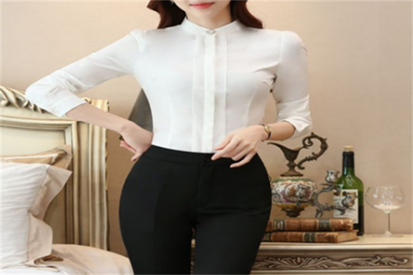 贝璐素女装