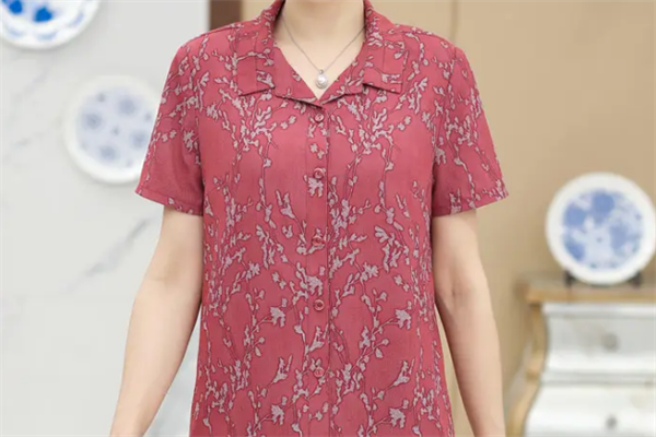 乐百威女装
