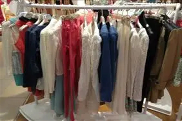 昆莎服饰