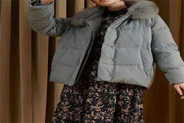 星期四岛屿服饰