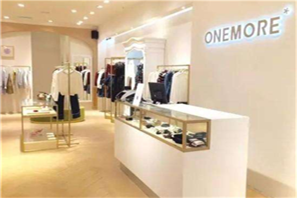 ONE MORE女装