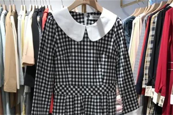 蓝牧服饰