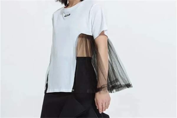 雅薇曼缇女装