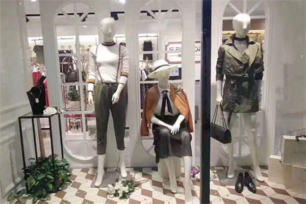 简曼服饰