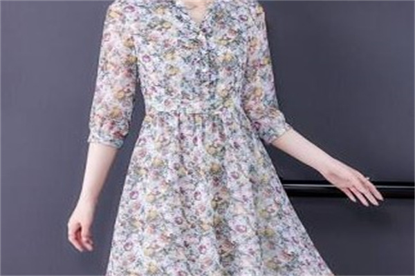 萝芙蔓女装