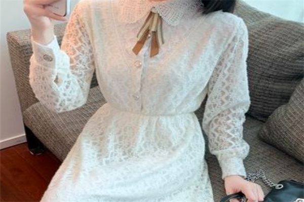 汀凡诗女装