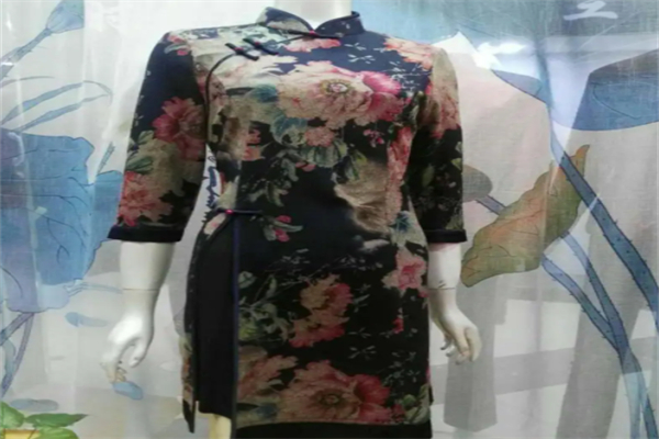 博玺华服