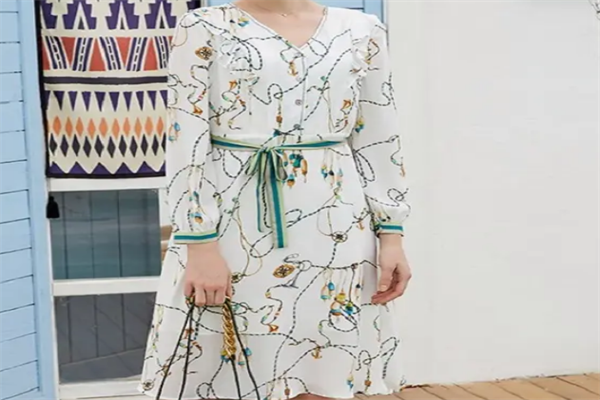 YI异女装