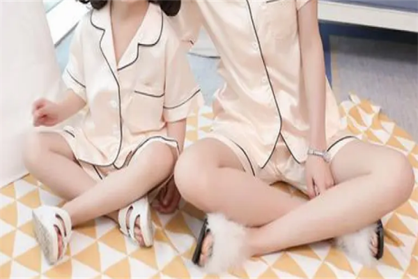 黛妮娇内衣