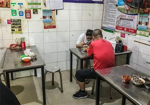 小秦路边摊