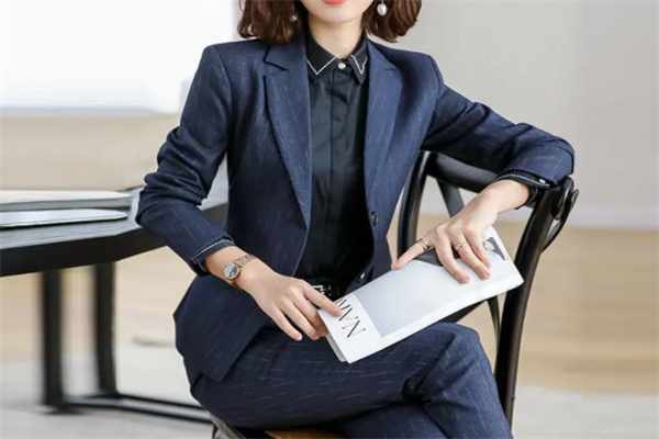 红蕃茄女装