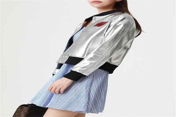 黑涩会女装
