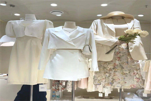 艾妮羡女装