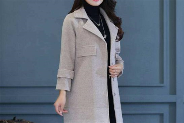 雅蒂安娜女装