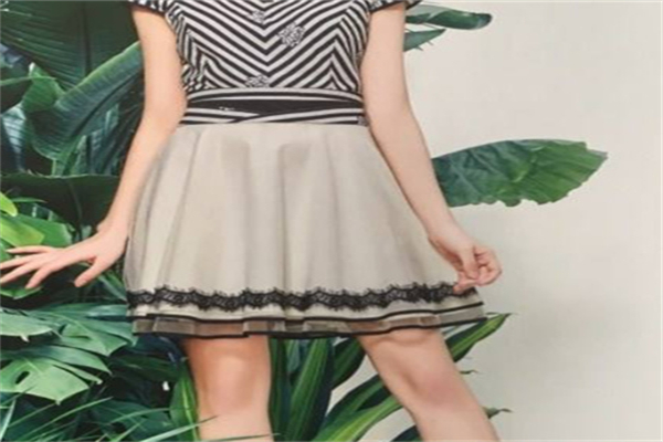 欧蕾西雅女装