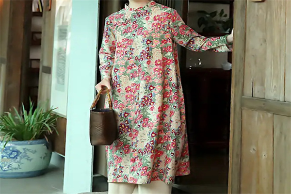 白鸟花子女装加盟