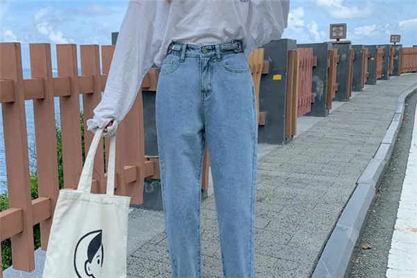 依哆彩牛仔裤