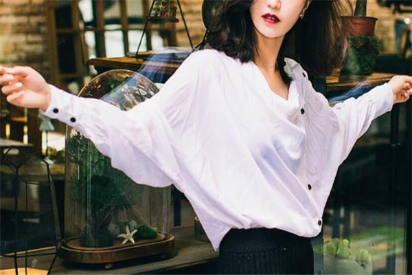蝴蝶结女装加盟