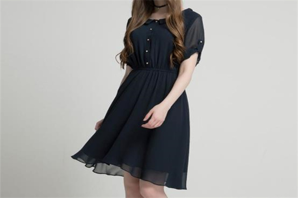 Monique Lhuillier女装