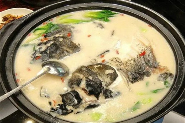 美味鱼头火锅