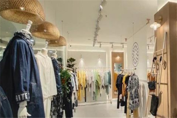 宏伊莲女装加盟