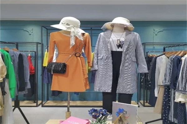翔龙马女装