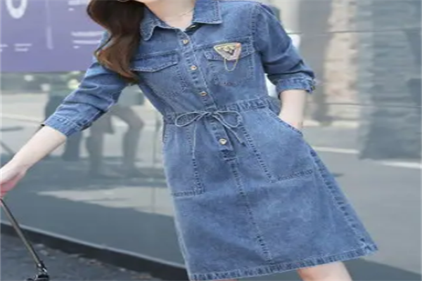 述色女装