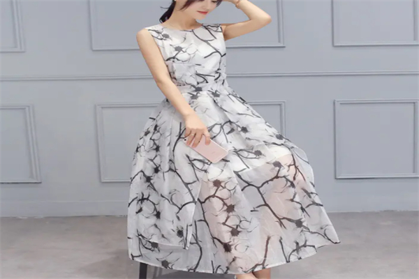 ORUOLA女装