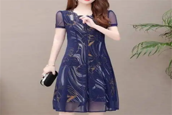 纤依百秀折扣女装