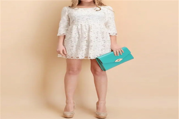 金俊勉女装