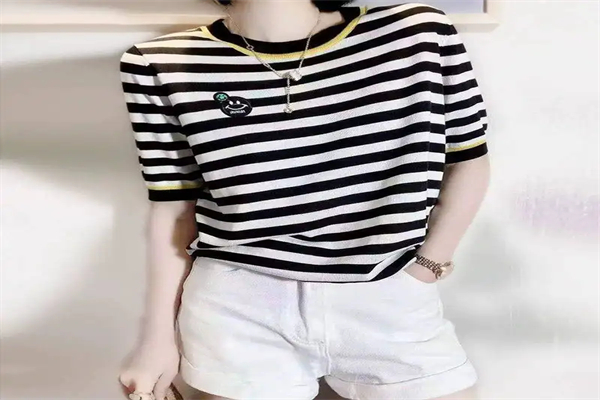 绣利炫女装加盟